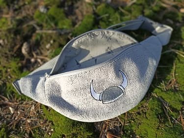 fanny-pack-from-mobile-vikings