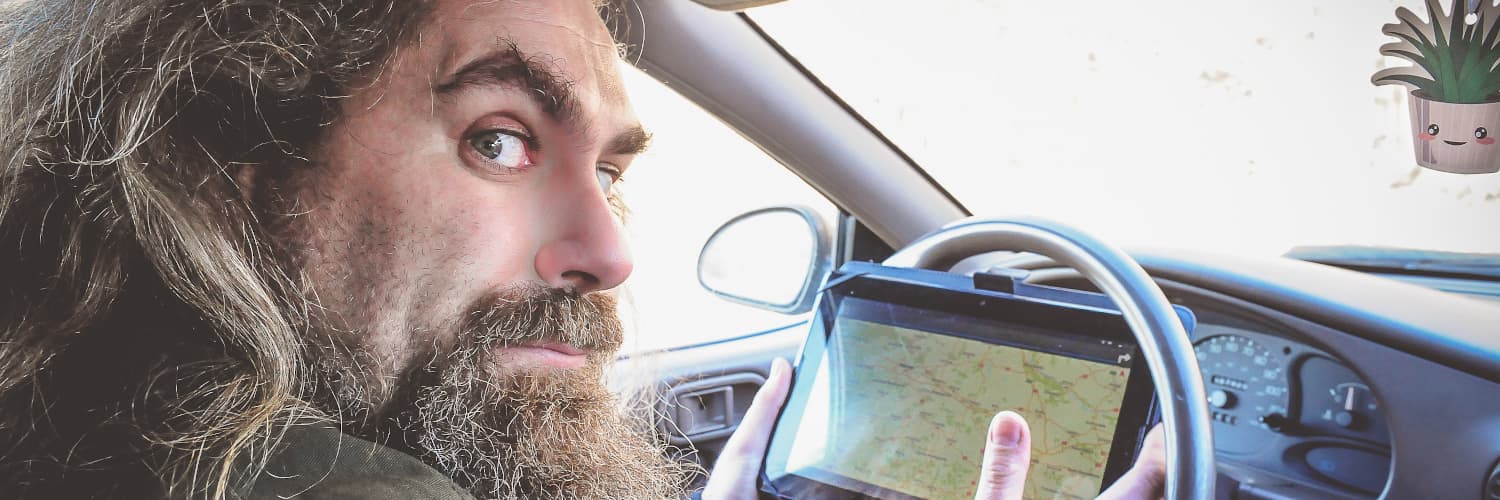 Viking jedzie samochodem korzystając z GPS