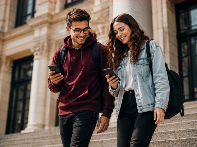 studenci z internetem mobilnym