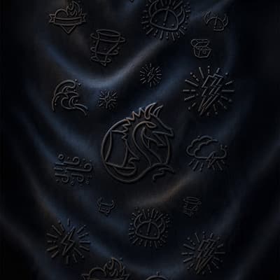 Czarna tapeta z subtelnymi wikińskimi symbolami i logo Mobile Vikings na fakturze przypominającej materiał.