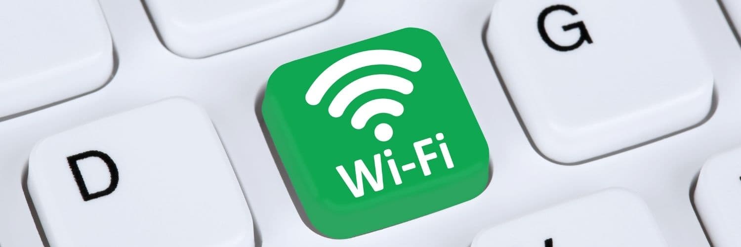 klawiatura z zielonym przyciskiem wi-fi