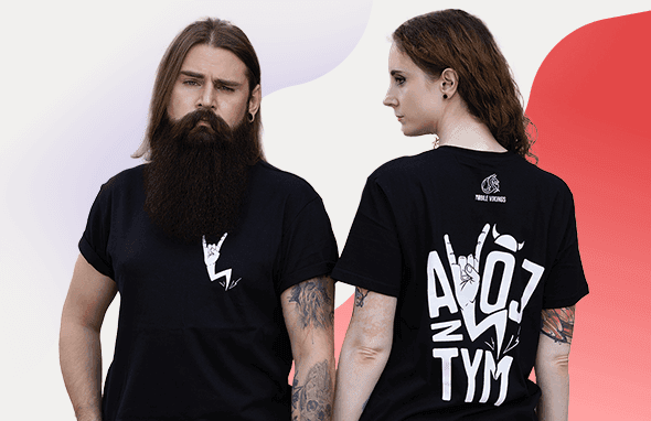 Two people are showing T-shirts with the inscription “AHOY TO THAT” from the Mobile Vikings store